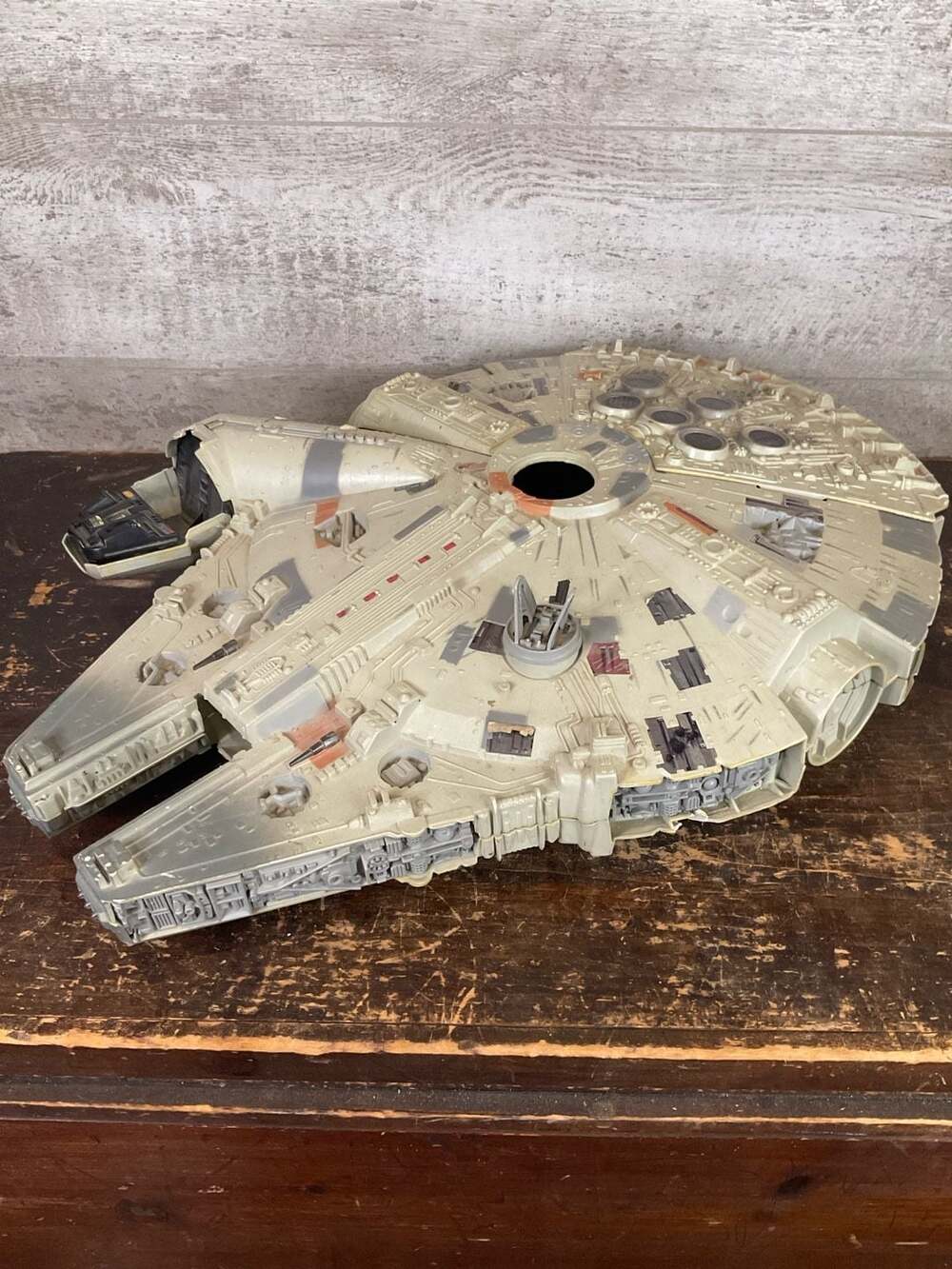 1995 Tonka Star Wars Power of the Force Electronic Millennium Falcon Playset - Picture 2 of 7